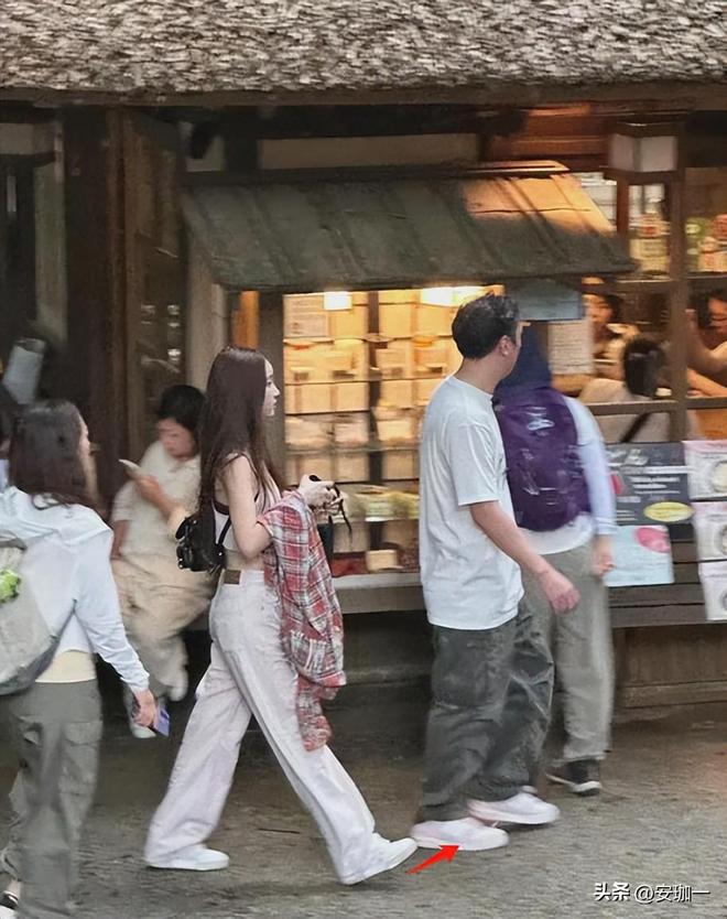 暴跌至2亿成了中产不爱穷鬼不穿“一代鞋王”跌落神坛200亿(图13)