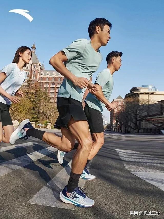 的10双运动鞋国货霸榜了！碾压耐克阿迪！今年卖最火(图6)